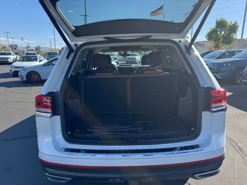 Used 2023 Volkswagen Atlas SEL AWD/4WD image 15