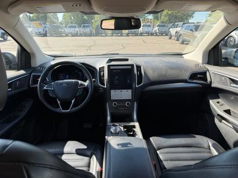 Used 2022 Ford Edge SEL w/ Convenience Package AWD/4WD image 3