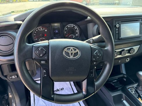 Used 2019 Toyota Tacoma SR w/ SR Convenience Package AWD/4WD image 18