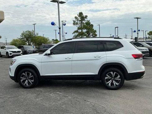 Certified 2026 Volkswagen Atlas SE FWD image 6