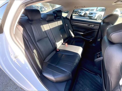 Used 2020 Honda Accord Touring image 37