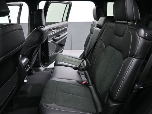 New 2026 Jeep Grand Cherokee L 4WD image 14