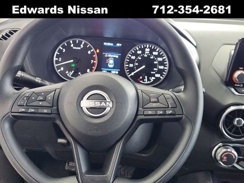 Used 2025 Nissan Sentra S image 17