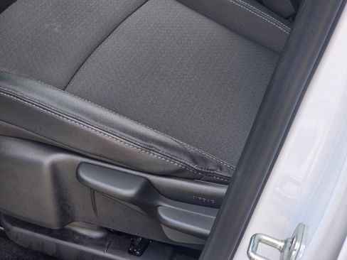 Certified 2025 Buick Encore GX Preferred FWD image 22