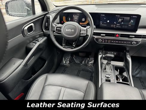 Used 2024 Kia Sorento EX image 4