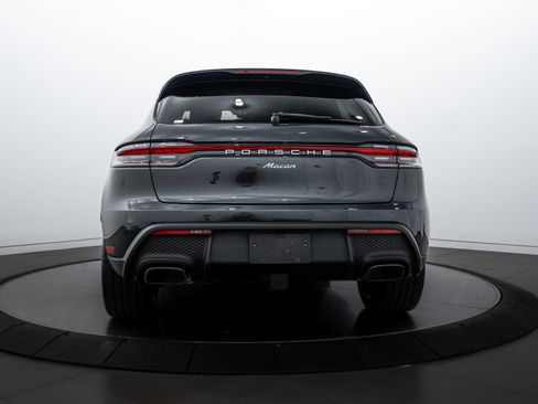 Certified 2025 Porsche Macan image 6