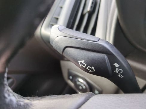 Used 2018 Ford Transit Connect XLT image 26