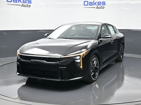 New 2026 Kia K4 GT-Line image 4