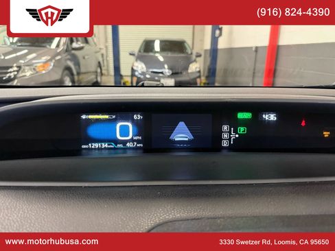 Used 2016 Toyota Prius Three image 27