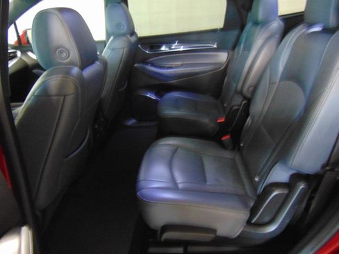Used 2024 Buick Enclave Premium FWD image 11