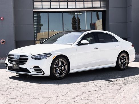 Used 2024 Mercedes-Benz S 580e 4MATIC Sedan image 5
