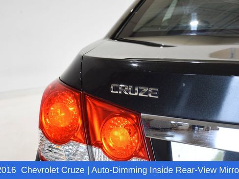 Used 2016 Chevrolet Cruze LT FWD image 30