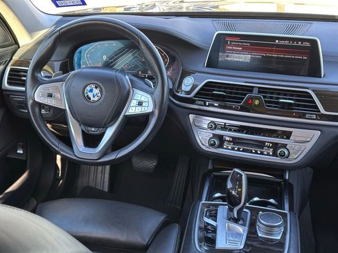 Used 2022 BMW 740i 740i w/ Premium Package image 20