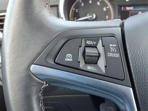 Used 2022 Buick Encore Preferred w/ Safety Package image 27