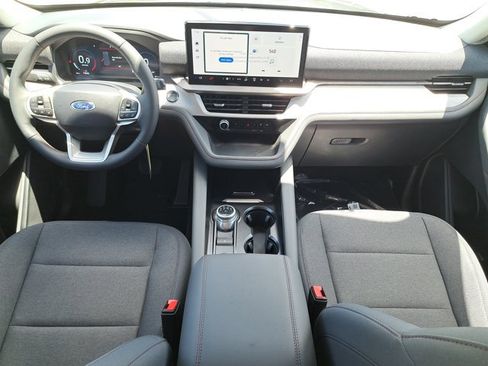 New 2025 Ford Explorer Active image 17