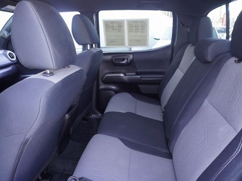 Certified 2023 Toyota Tacoma TRD Off-Road image 9