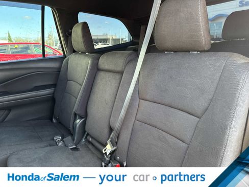 Used 2022 Honda Pilot Sport image 13