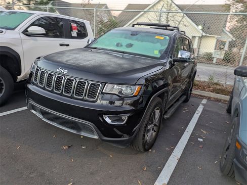 Used 2018 Jeep Grand Cherokee Limited image 3
