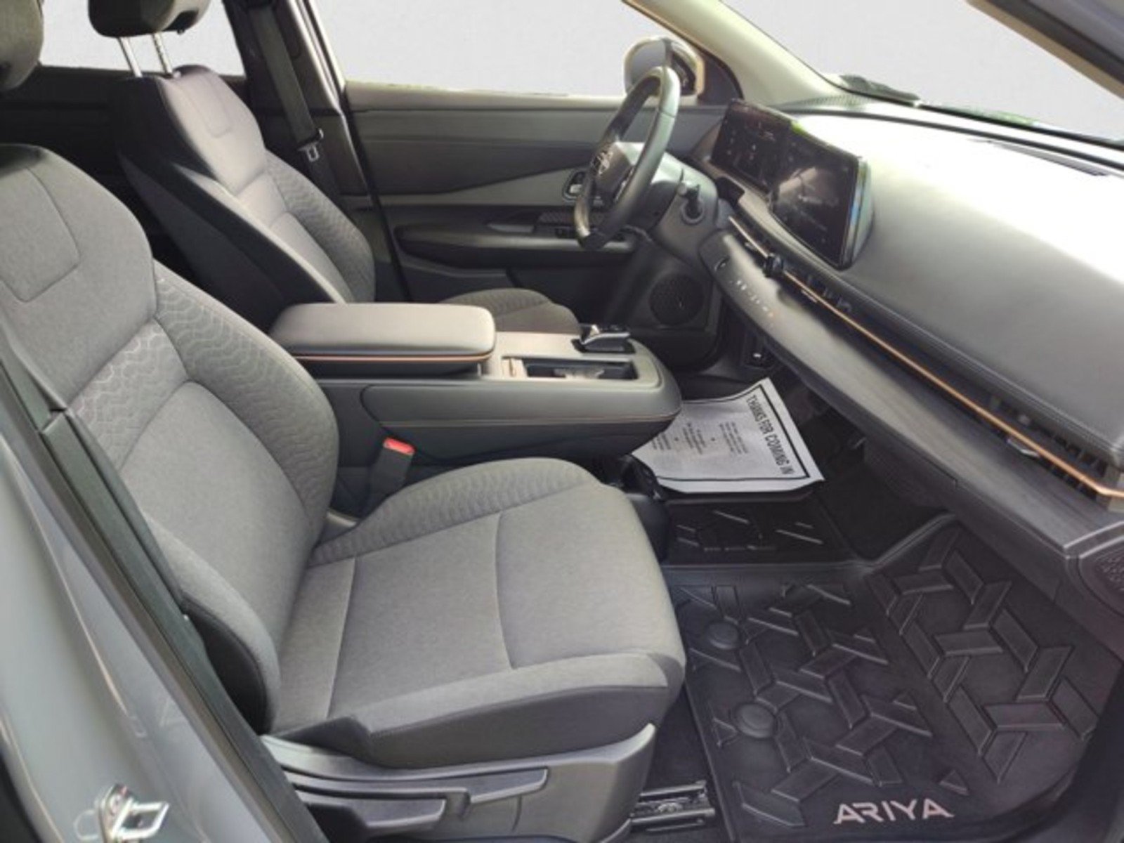 Used 2023 Nissan Ariya FWD image 19