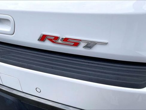 Used 2022 Chevrolet Suburban RST w/ Luxury Package image 23