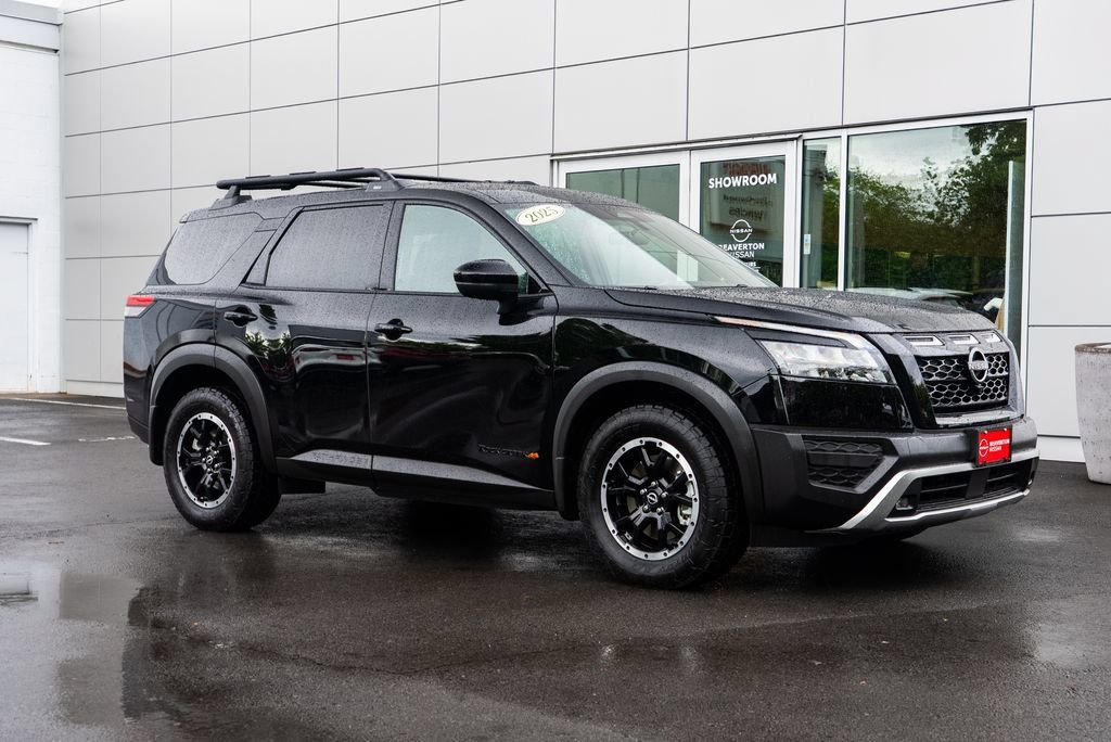 Used 2025 Nissan Pathfinder Rock Creek AWD/4WD image 1
