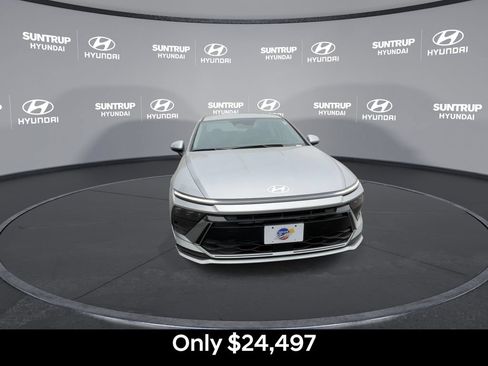 Certified 2026 Hyundai Sonata SE FWD image 4