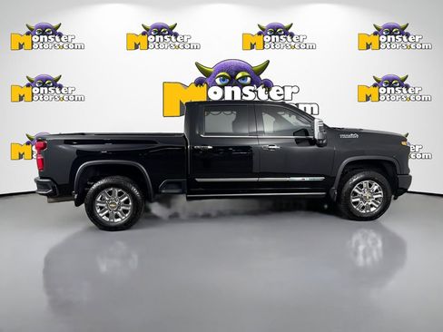 Used 2024 Chevrolet Silverado 2500 High Country w/ High Country Premium Package image 4