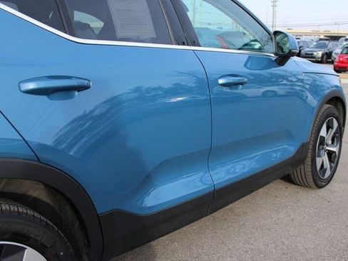 Used 2025 Volvo XC40 B5 Plus image 50