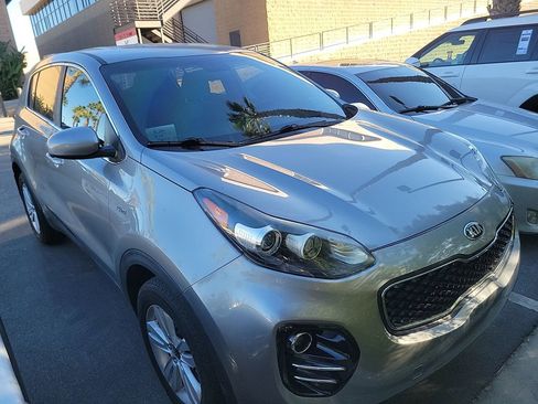Used 2019 Kia Sportage LX image 1
