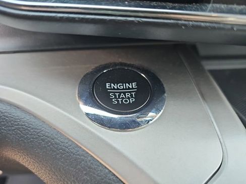 Used 2022 Ford Explorer XLT w/ Equipment Group 202A image 31