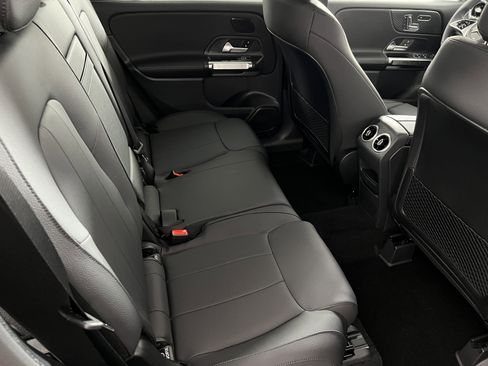 Used 2026 Mercedes-Benz GLB 250 4MATIC image 25