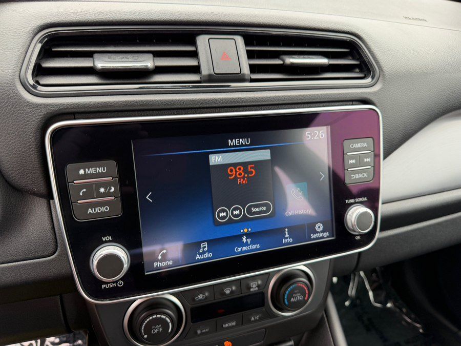 Used 2025 Nissan Leaf S FWD image 21