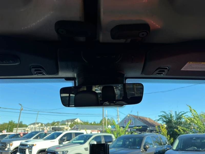 Used 2020 Jeep Gladiator Rubicon AWD/4WD image 17