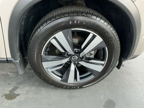 Used 2021 Nissan Rogue Platinum image 27