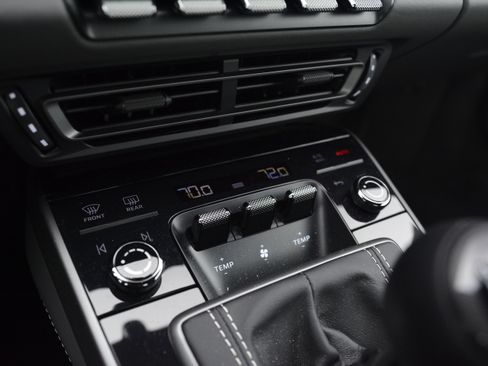 Certified 2024 Porsche 911 Targa 4S image 23