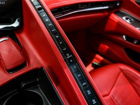 Used 2023 Chevrolet Corvette Stingray Premium Cpe w/ Z51 Performance Package RWD image 23
