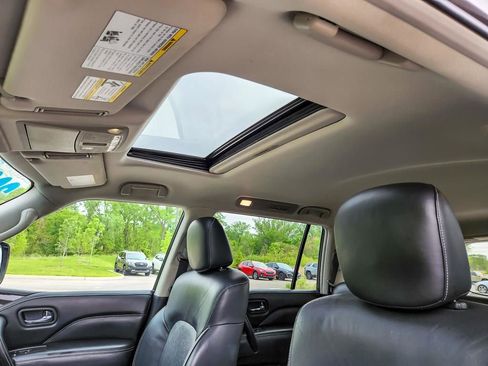 Used 2024 INFINITI QX80 Luxe RWD image 11