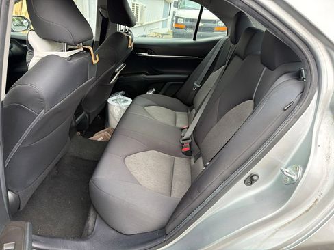 Used 2021 Toyota Camry LE FWD image 6