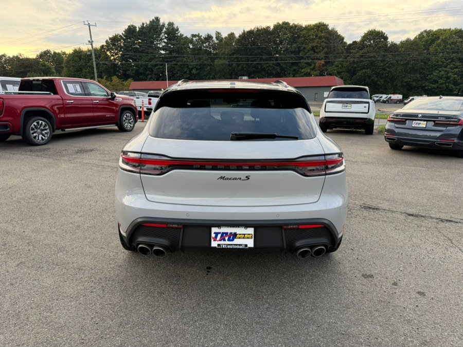 Used 2022 Porsche Macan S AWD/4WD image 5