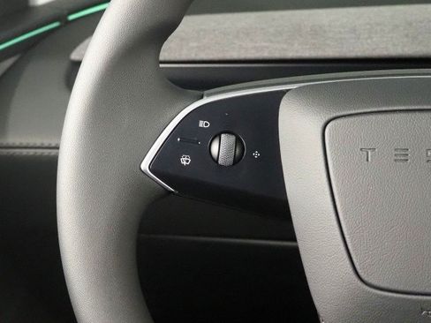 Used 2026 Tesla Model Y Long Range RWD image 21