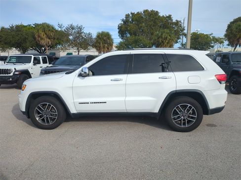 Used 2019 Jeep Grand Cherokee Limited image 9