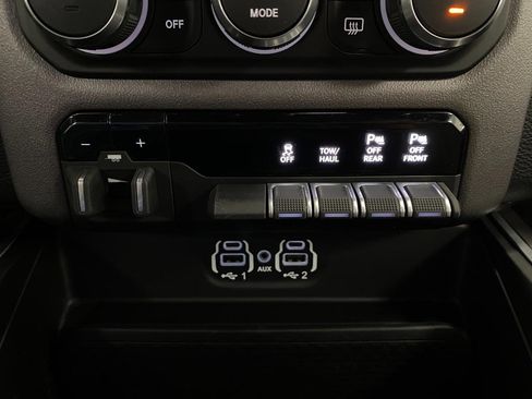 Used 2022 RAM 2500 Big Horn w/ Level C Equiment Group AWD/4WD image 26