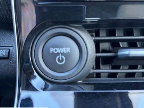 Certified 2025 Subaru Solterra Limited image 51