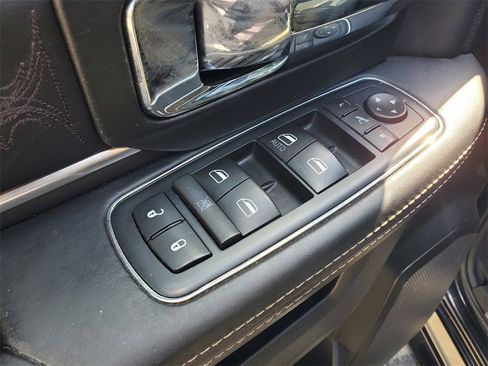 Used 2017 RAM 1500 Limited image 19