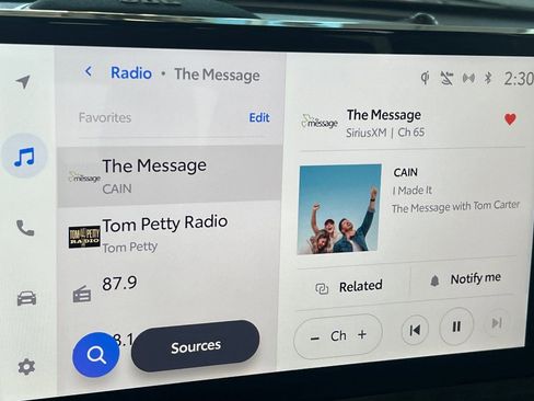 Used 2024 Toyota Tacoma Limited w/ Limited Package (LT) image 14