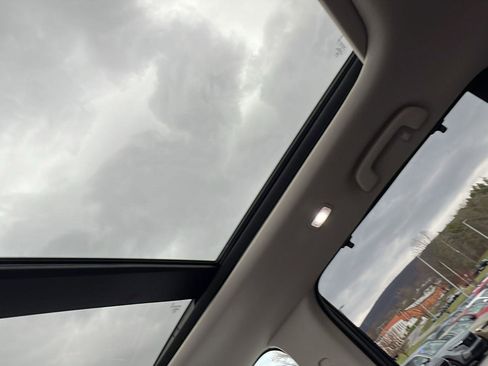 New 2025 Honda Pilot Touring image 20