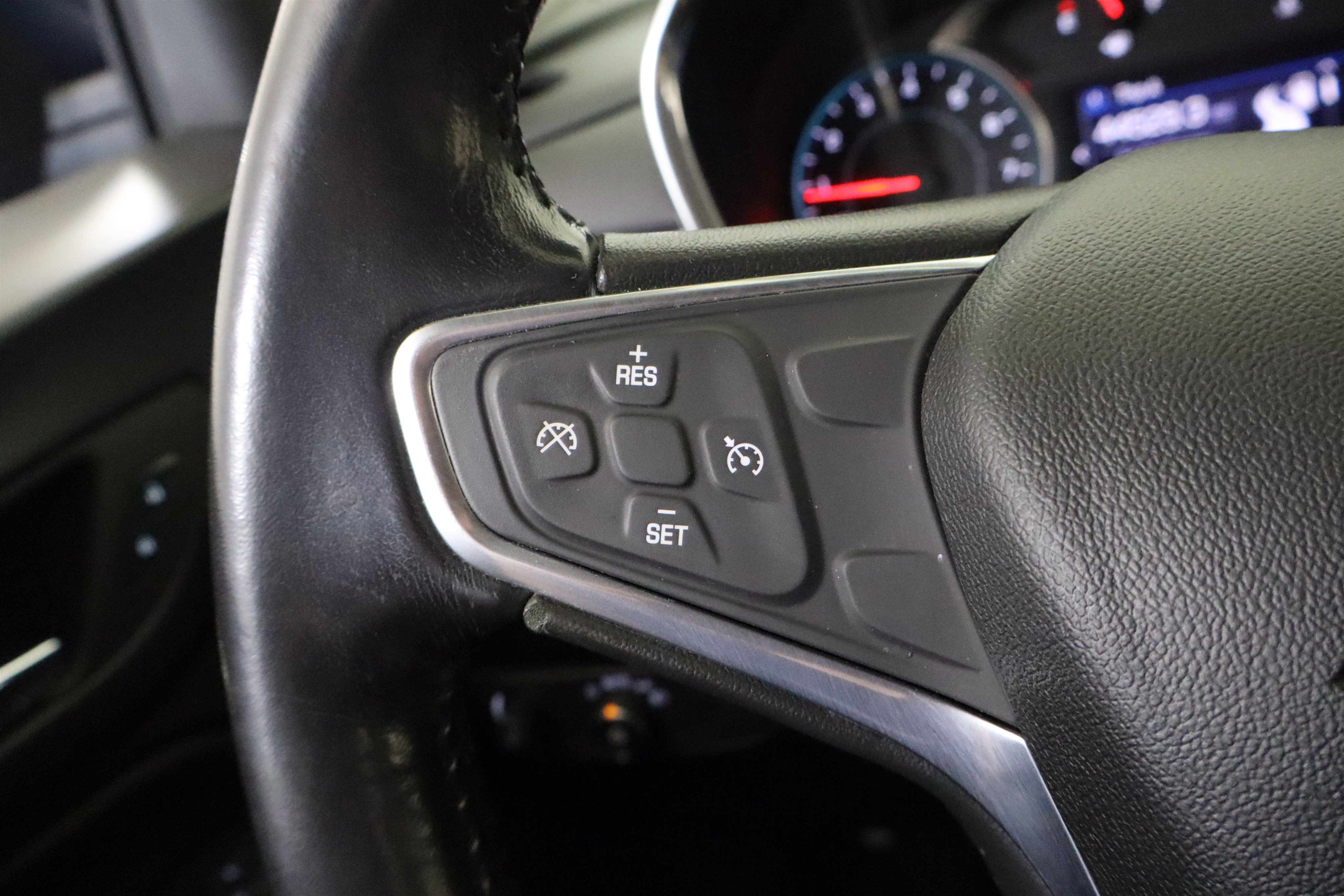 Used 2019 Chevrolet Equinox LT FWD image 29
