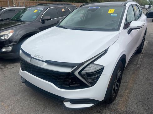 Used 2025 Kia Sportage EX w/ Premium Package image 2
