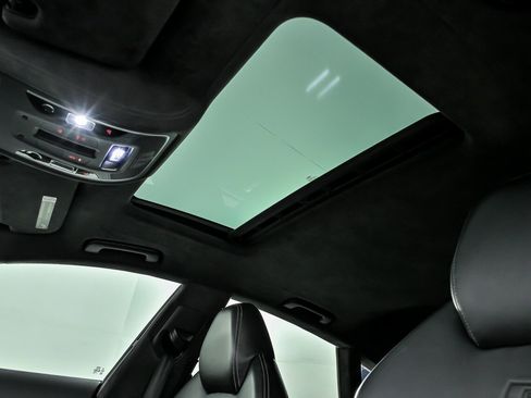 Used 2017 Audi RS 7 Performance image 23