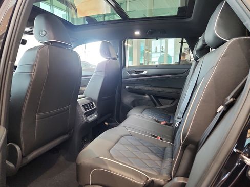 New 2026 Volkswagen Atlas Cross Sport SEL Premium R-Line image 12